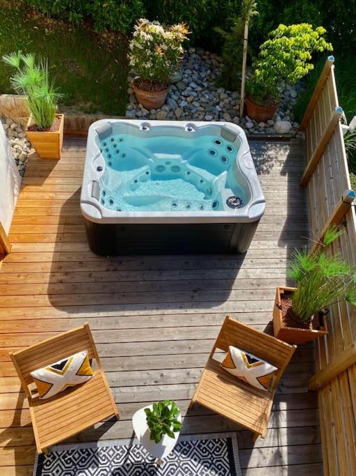 Androsace Appartement Dans Chalet Bois Avec Jacuzzi Privatif Terrasse Et Vue Montagne Les Villards-sur-Thônes Exterior foto